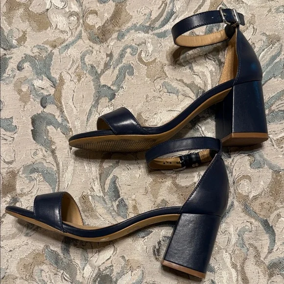 Elegant Navy Blue Women's Sandals - Picture 3 of 5